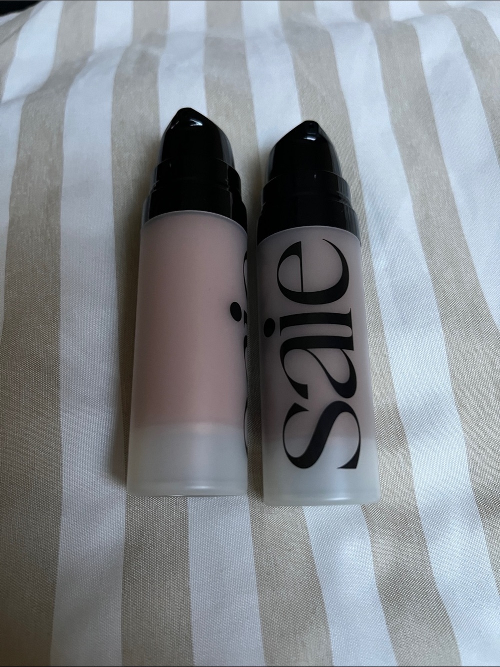 Saie Glowy Super Gel Duo with OLEHENRIKSEN Pout Preserver - cocoa glimmer lip - Picture 4 of 4